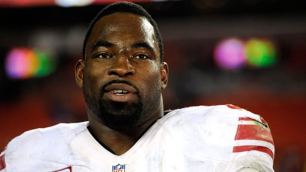justin-tuck-one-day-contract-giants.jpg